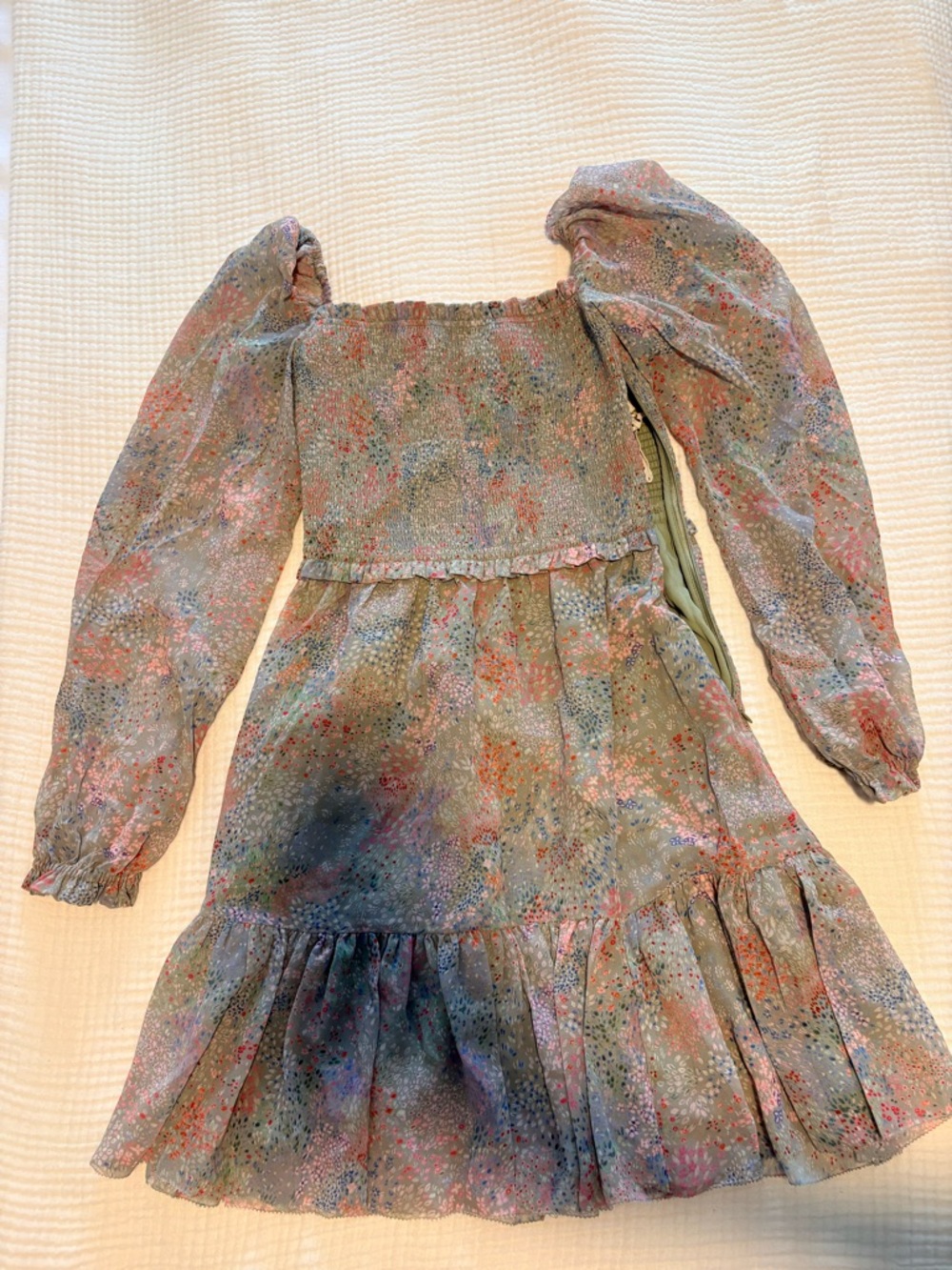 Wilfred (Aritzia) Green Puff-Sleeve Smocked Dress